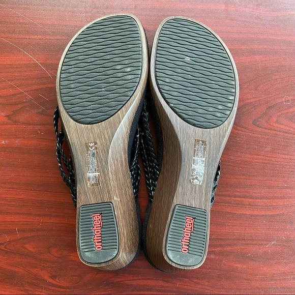 Orthaheel (Vionic) with wear women’s size 11 - Picture 4 of 5